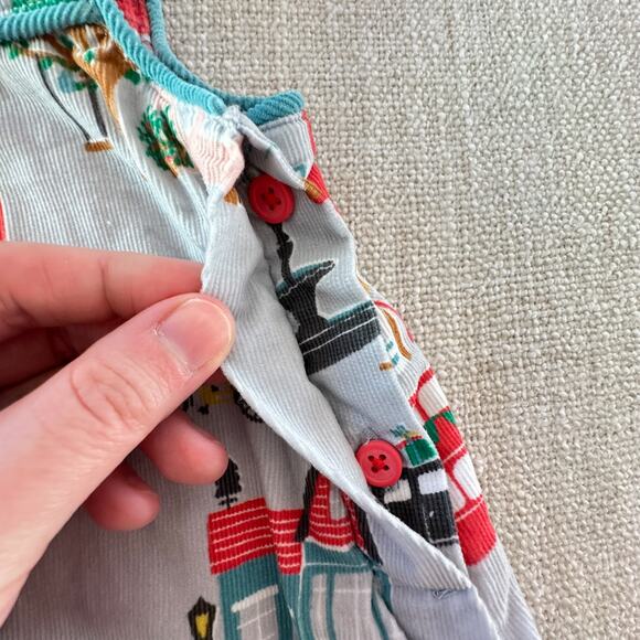 Baby Boden Corduroy Pinafore Dress London Christmas EUC 2/3 - Picture 4 of 8